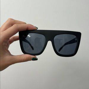 Quay Sunglasses - Cafe Racer